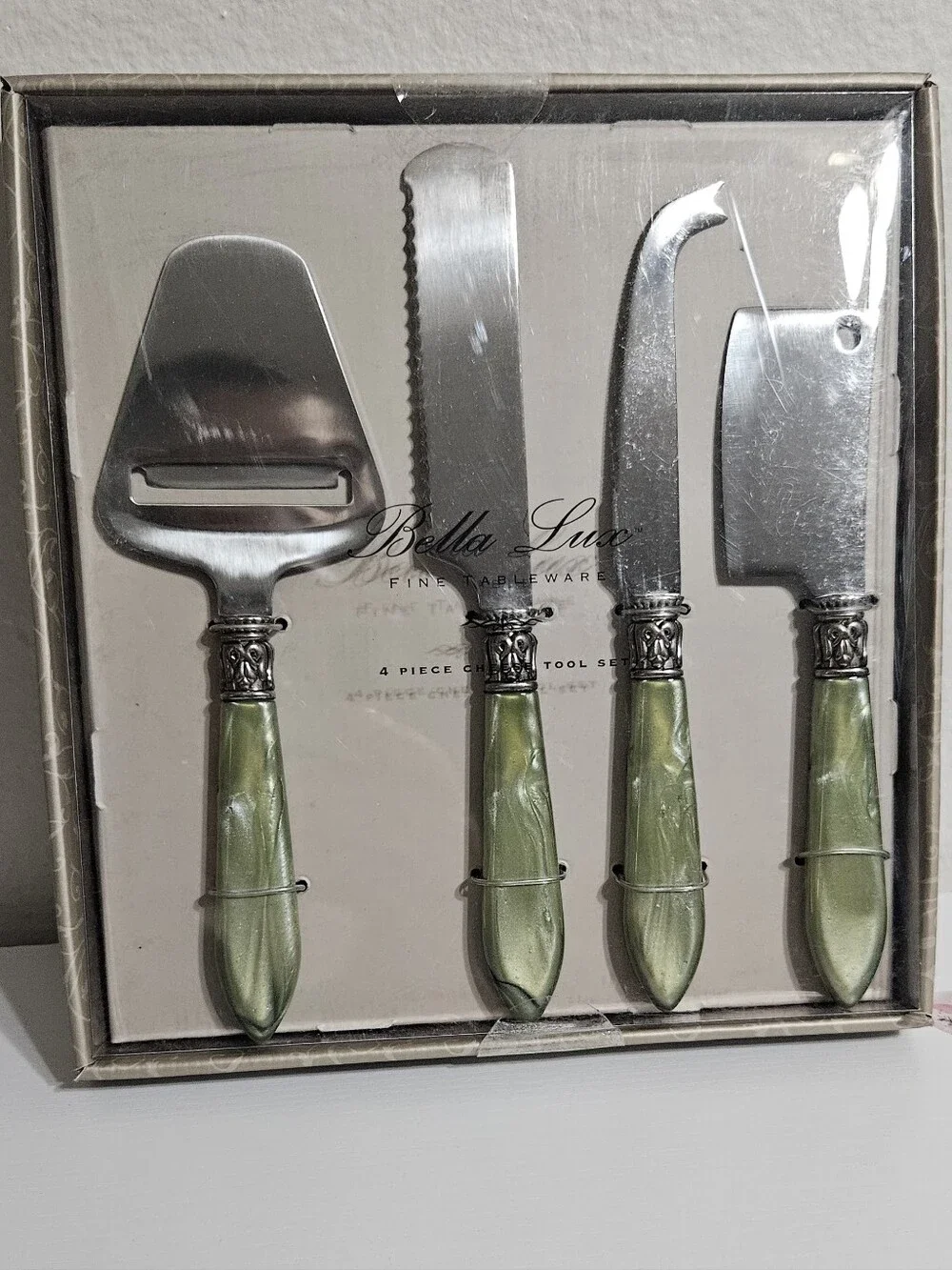 Bella Luxx Cameo HSN Green 4-Piece Cheese Tool Set
